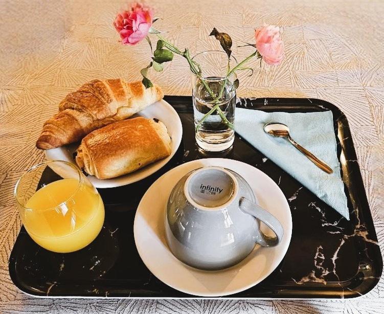 La Grange D'Aze Bed and Breakfast Buitenkant foto
